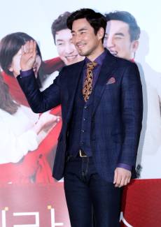 [단독] ‘풀하우스’ 김성수, 52세에 ‘신랑수업’ 받는다… 7년만 예능 복귀