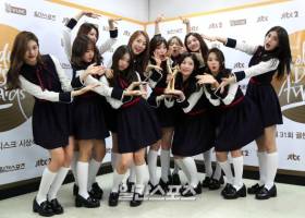 [IS포커스] 아이오아이 10주년 재결합, 프로젝트 그룹 대표 IP의 귀환