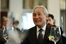 안성기 측 “건강 악화로 병원 이송...상태 확인 중”