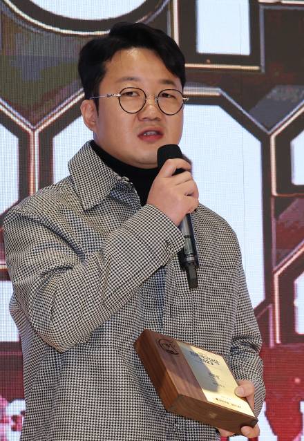 ‘최강야구’ 내부갈등설 속, ‘김성근 겨울방학’ 인기…장시원 PD “고맙습니다. 뚜벅뚜벅”