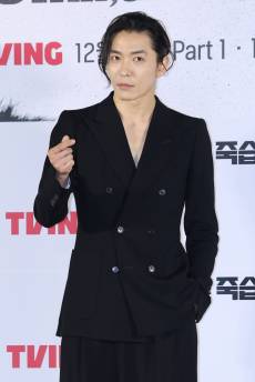 [단독] 김재욱, 재벌 3세로 변신..오피스 멜로 출연한다