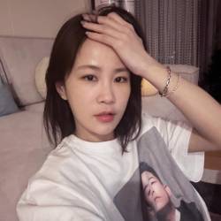 김지민, ♥김준호 얼굴 프린팅 티셔츠 입고 애정 과시