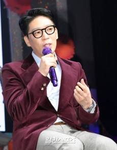 MC몽, 원헌드레드와 결별하나..업무 배제 왜?