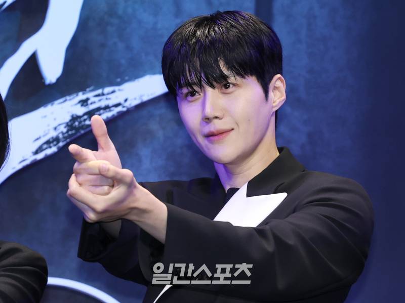 [정보/소식] '탈세 의혹' 김선호, 연극 '비밀통로' 예정대로 진행... 티켓 파워도 여전 [공식] | 인스티즈