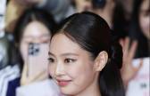 블랙핑크 제니, 친부 사칭범과 법적 다툼 끝 승소