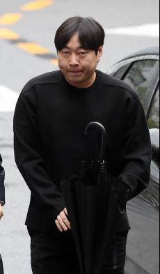 이진호, 불법도박 혐의 경찰 보완조사 끝 검찰 재송치 [왓IS]