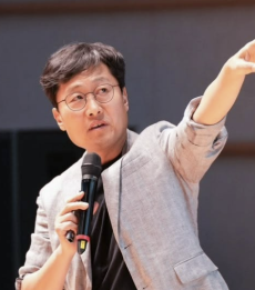 ‘알쓸신잡’ 김상욱 교수, 중환자실 입원 “심근경색 직전 상황…현재 회복 중”[왓IS]