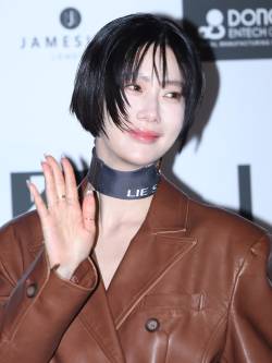 클라라, 6년 만에 파경…남편과 무슨 일?