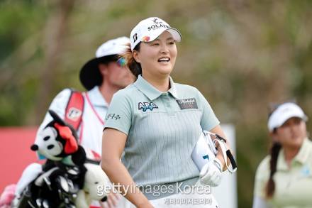 고진영, 혼다LPGA 타일랜드 첫날 공동 4위...선두는 일본 루키 이와이