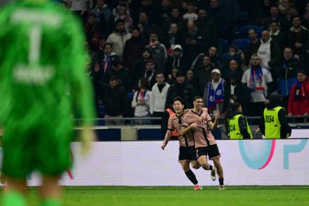 '패스성공률 100%' 이강인, 골 욕심 대신 패스 '신의 한 수'…PSG, 리옹에 3-2 승리