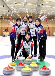 '세계 3위' 여자컬링 5G 드디어 출격! 5G 광속 스윕으로 첫 금메달 '찜' [2026 밀라노]