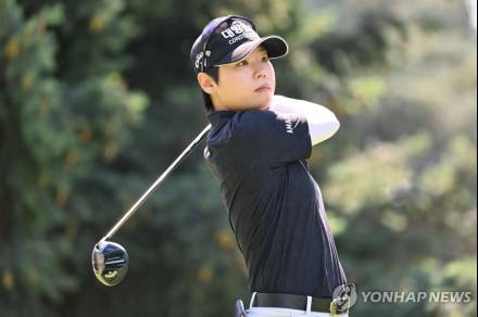 이소미·전지원, 블루베이 LPGA 2R 공동 8위…윤이나 컷 통과, 김아림 32위