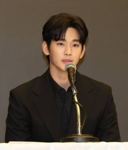 김수현 측 “故김새론 녹취록은 조작… 피습 사진도 인터넷에 있어” [전문]