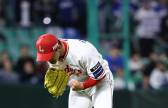 '위협구 욕설 논란' SSG 김건우, 삼성 선수단 찾아 사과했다 [IS 인천]