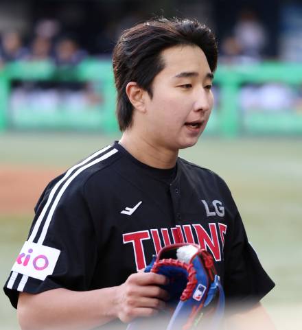 LG에 등장한 '왼손 투수 임찬규'...70억 FA 보상선수 활용폭 커지나