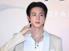 BTS 진에 ‘기습 입맞춤’…50대 日 여성, 검찰 송치