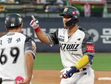 '괴물은 괴물이다' 안현민, WBC→시범경기 첫 타석부터 장외포 쾅!…KT는 '8회 8실점' 4-11 패배