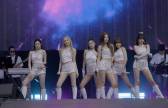 'K팝 걸그룹 최초' 아이브 '이 무대' 섰다…"행복하고 벅차"