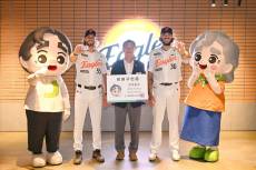 폰세, 와이스 여권은 못 빼앗았지만 '민증'을 안겼다