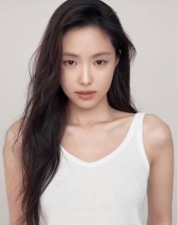 손나은, 달라진 청순 비주얼…세련+러블리 '뿜뿜'