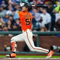 사상 첫 넷플릭스 생중계...MLB 공식 개막전, 이정후는 SF 5번 타자 출격