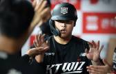 복귀 후 타율 0.087, 돌파구 찾지 못하는 '예비 FA' 강백호...사령탑은 