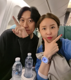 ‘문원♥’ 신지, 빽가와 다정한 찰칵… “이제 집에 가자”