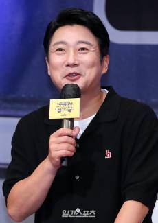 '부친상' 이수근 측 &quot;유가족 상의 끝 조문객 받기로&quot;