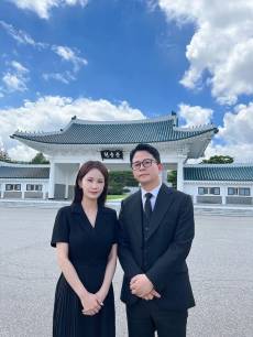 김준호♥김지민, 광복절 맞아 현충원 방문... “대한독립만세”