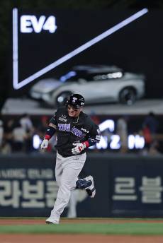 '불혹' 최형우가 한 번의 스윙으로 '효자'가 된 사연?