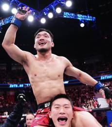 UFC 유수영, 中 샤오롱과 난타전 끝에…2연승 질주!