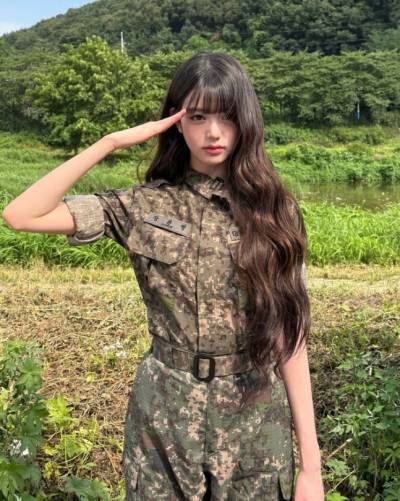 장원영 입대? 유격 특훈 중 군복핏 '완벽'