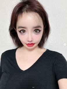 박봄, 셀카 공개…인형 미모 ‘시선 집중’
