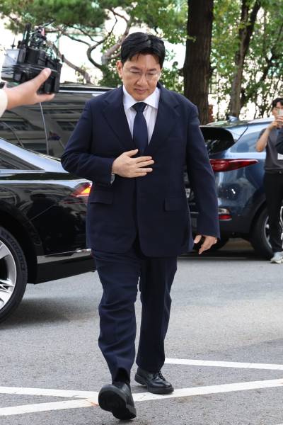 ‘부정거래 혐의’ 방시혁, 두 번째 경찰 출석 조사