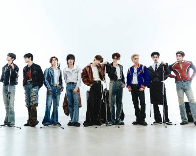 제로베이스원, 내년 3월까지 '완전체' 연장