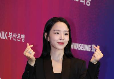 [포토] 신혜선, 손가락 하트 두 방