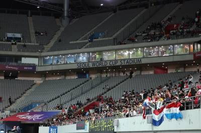 쓸쓸한 홍명보호, 팬심 더 차갑게 얼어붙었다…또또 2만명대 관중