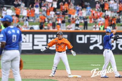 ‘플옵 1차전’ 만원 관중…PS 28경기 연속 매진