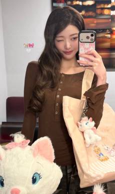 장원영, 가을 감성 가득 담은 윙크 셀카 ‘심쿵’