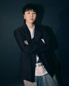 [단독] 변성현 감독 “‘굿뉴스’에 ‘몰빵’했던 한해…멜로하고 싶어” [2025 연말인터뷰]