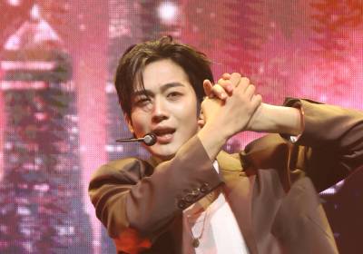 [포토] 위아이 김요한, 무대에서 바뀌는 분위기