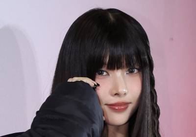 [포토] 아일릿 윤아, 예쁘게 볼하트