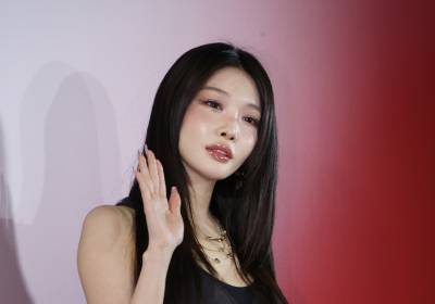 [포토] 청하, 추위에도 나시 패션 못 잃어