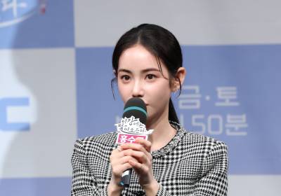 [포토] 인사말 하는 홍수주