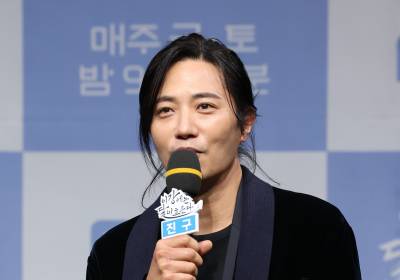 [포토] 인사말 하는 진구