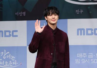 [포토] 이신영, 고급스러운 벨벳과 찰떡