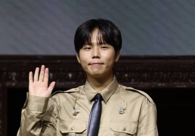 [포토] 정승환, 멋진 손인사