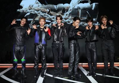 [포토] 82메이저, 미니 4집 '트로피'로 돌아왔어요