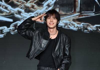 [포토] 82메이저 황성빈, 장난기 가득