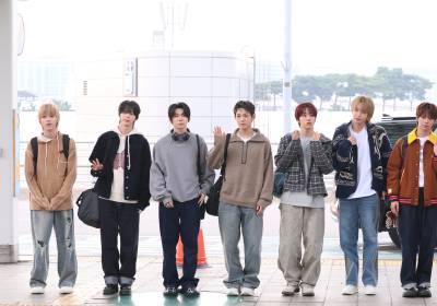 [포토] 아홉, 공항을 밝히는 남신들